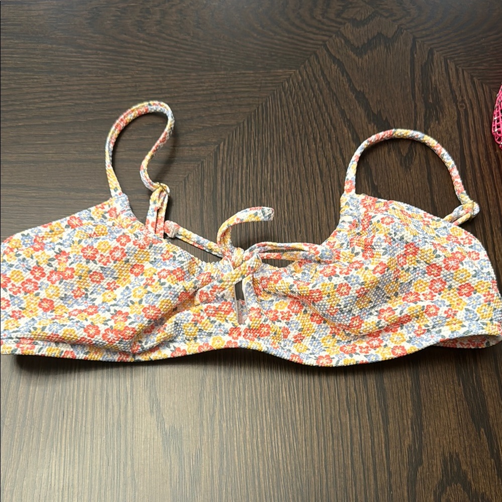Hollister Floral Bikini Top - Orange and White